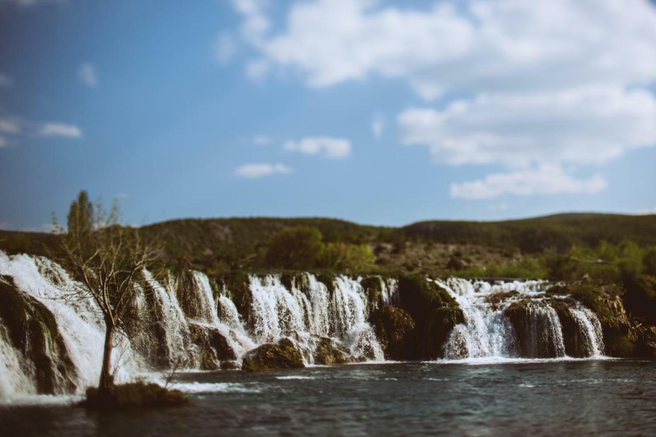 River Huts Zrmanja Obrovac Luaran gambar